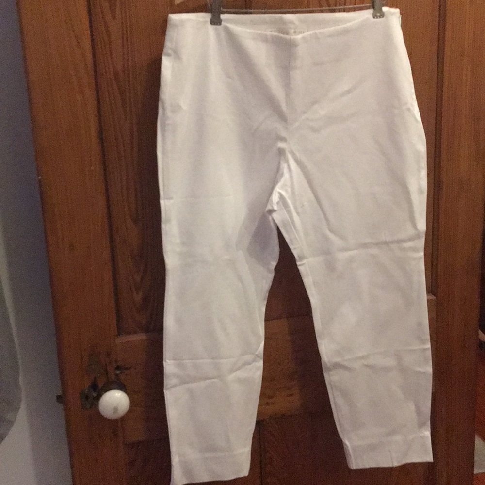Boston Proper White Capri pants